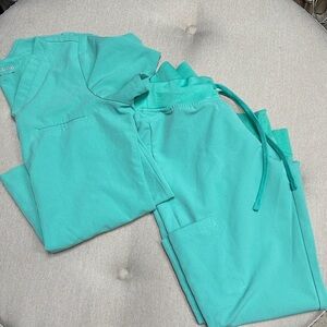 Mandala Women's Scrub Set size Extra Small